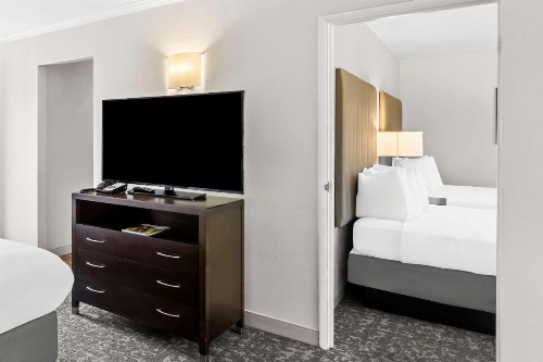 Best Western Garden Inn - image 17
