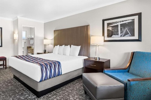 Best Western Garden Inn - image 19
