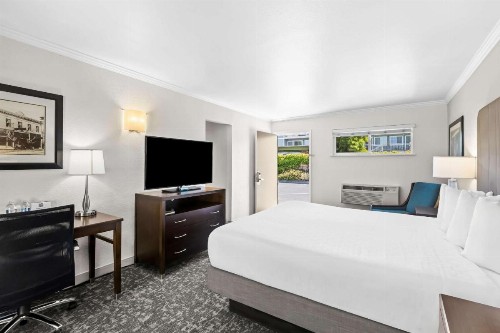 Best Western Garden Inn - image 20