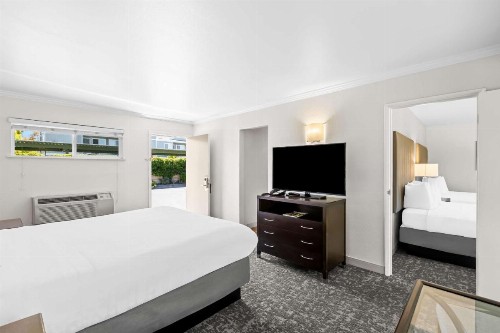 Best Western Garden Inn - image 26
