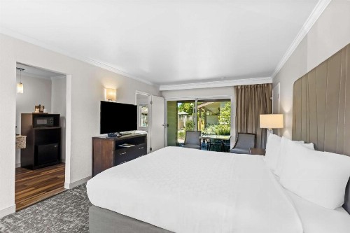 Best Western Garden Inn - image 31