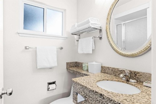 Best Western Garden Inn - image 35