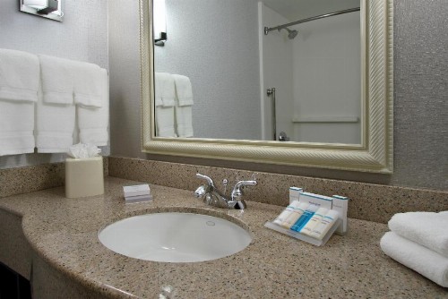 Hilton Garden Inn Sonoma County Airport - image 49