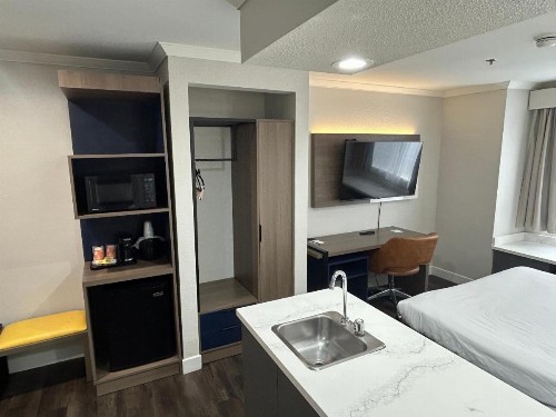 Quality Inn & Suites Santa Rosa - image 11