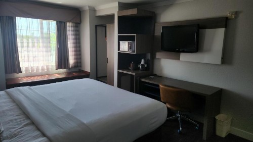Quality Inn & Suites Santa Rosa - image 16