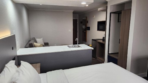 Quality Inn & Suites Santa Rosa - image 21