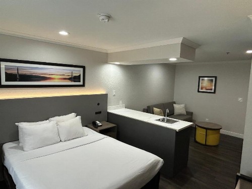 Quality Inn & Suites Santa Rosa - image 25