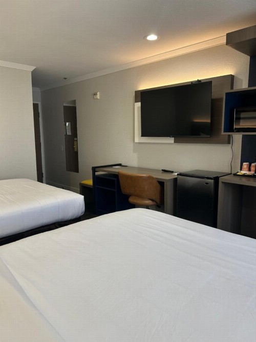 Quality Inn & Suites Santa Rosa - image 29