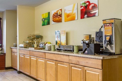 Quality Inn & Suites Santa Rosa - image 3