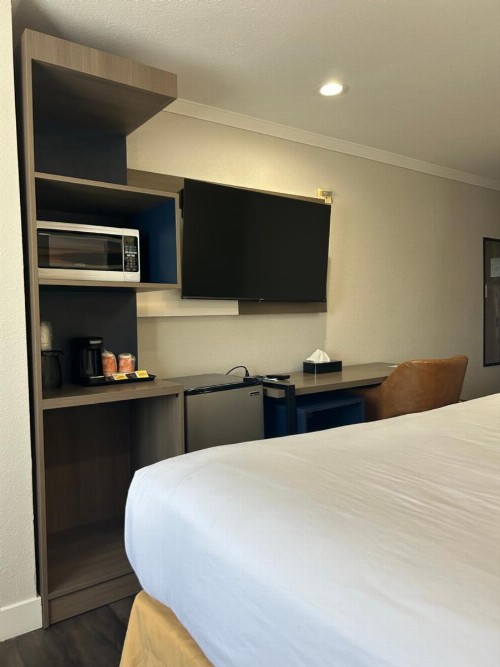 Quality Inn & Suites Santa Rosa - image 42