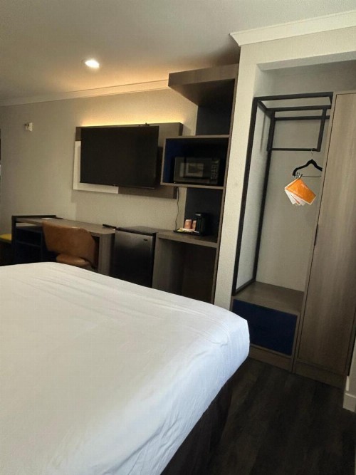 Quality Inn & Suites Santa Rosa - image 43