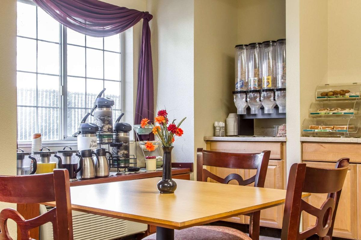 Quality Inn & Suites Santa Rosa - image 6