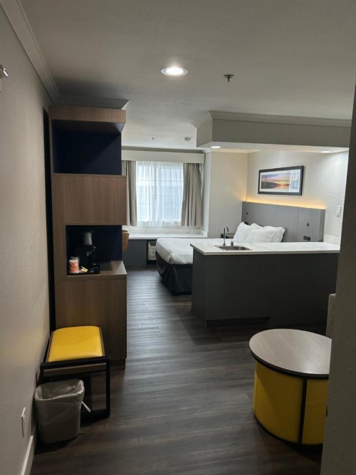 Quality Inn & Suites Santa Rosa - image 9