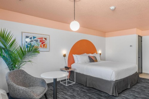 Sandman Hotel - image 40