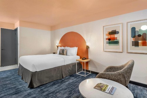 Sandman Hotel - image 41