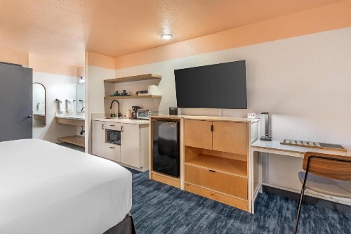 Sandman Hotel - image 45