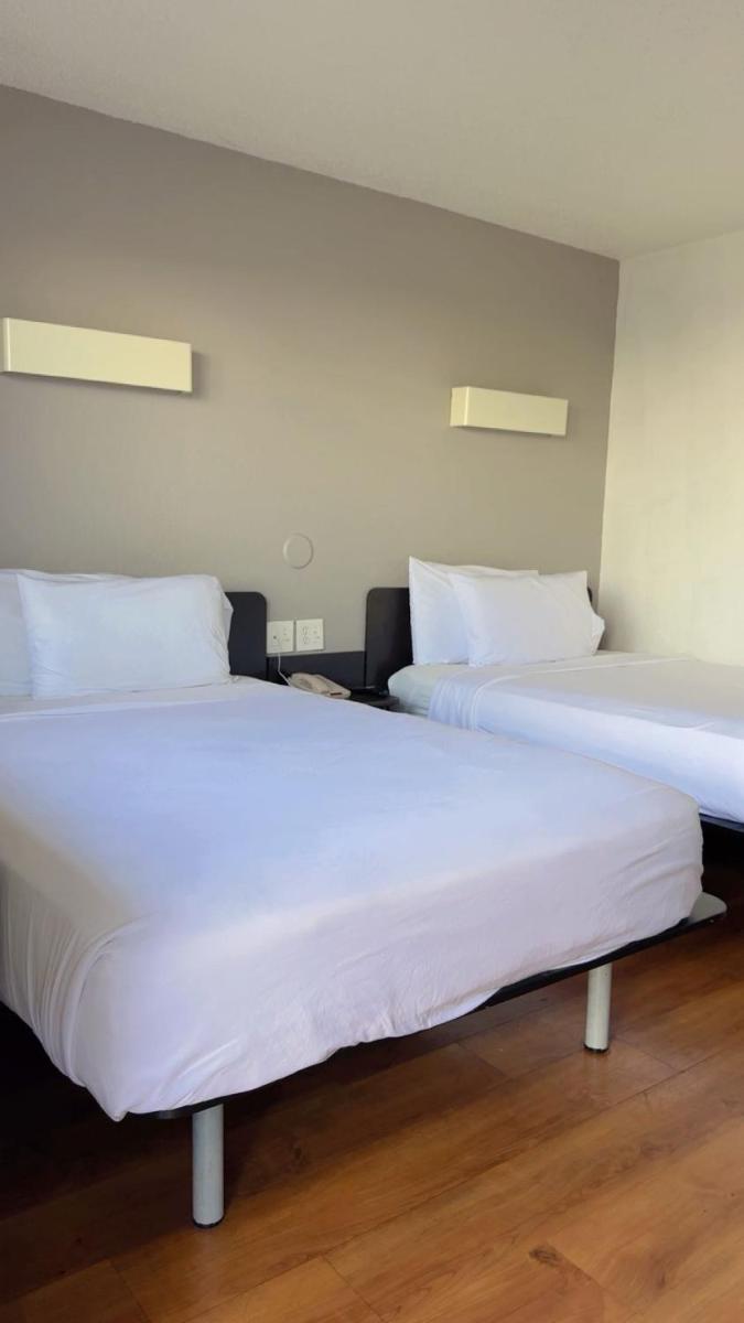 Motel 6-Santa Rosa CA - South - image 4