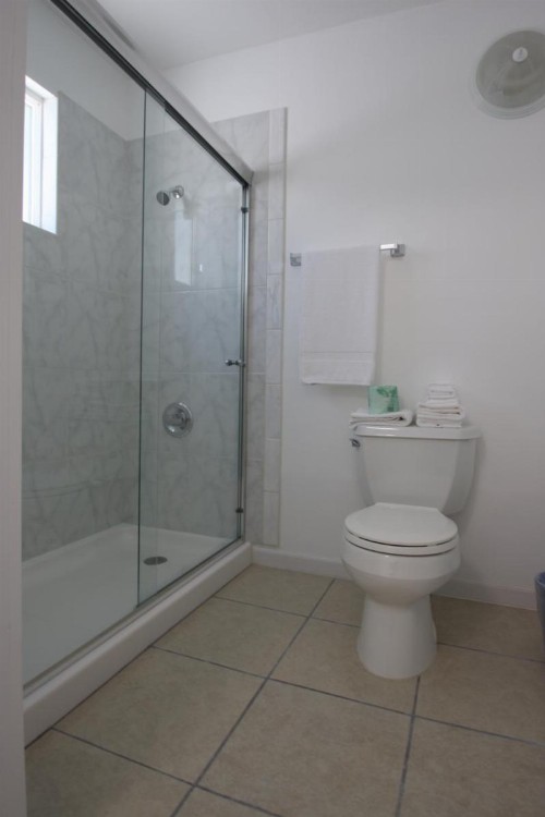 Redwood Inn - image 31
