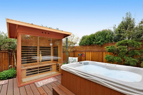 Hummingbird Garden Retreat - image 8