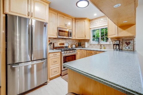 Holly Oak Manor - image 11