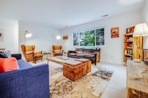 Holly Oak Manor - image 7