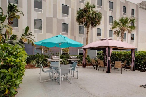 Hampton Inn & Suites Sarasota / Bradenton - Airport - image 24
