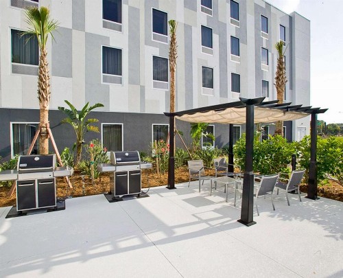 Hampton Inn & Suites Sarasota / Bradenton - Airport - image 5