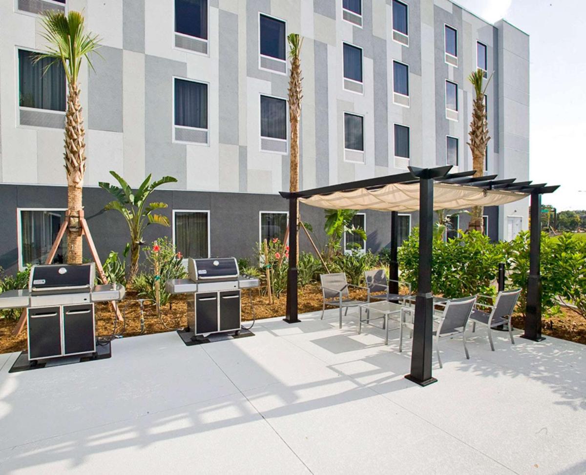 Hampton Inn & Suites Sarasota / Bradenton - Airport - image 5