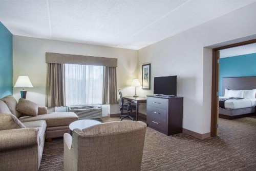 La Quinta by Wyndham Sarasota - I75 - image 20