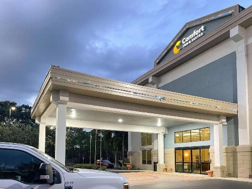 La Quinta by Wyndham Sarasota - I75 - image 3