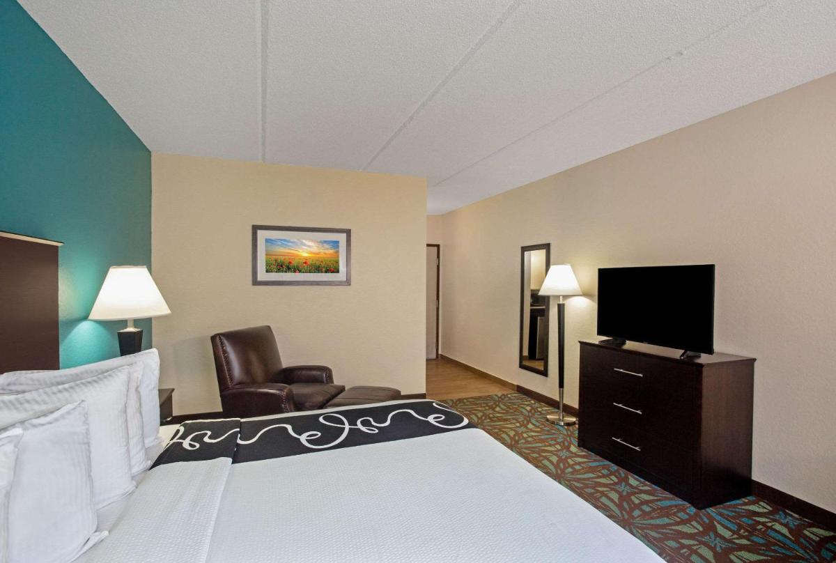 La Quinta by Wyndham Sarasota - I75 - image 7