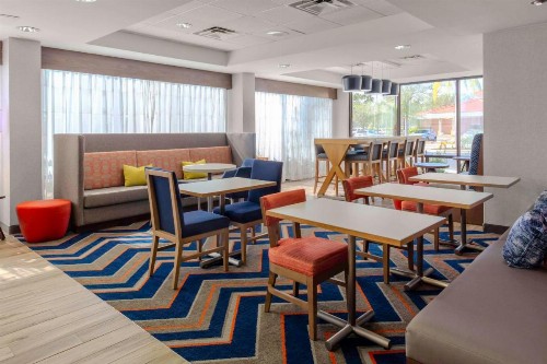 Hampton Inn Sarasota I-75 Bee Ridge - image 19