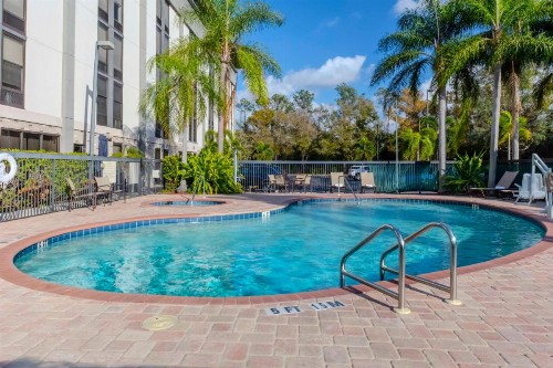 Hampton Inn Sarasota I-75 Bee Ridge - image 3