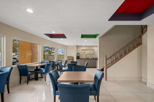 Quality Inn Sarasota I-75 - image 17