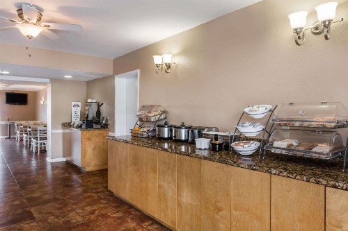 Baymont by Wyndham Sarasota - image 18