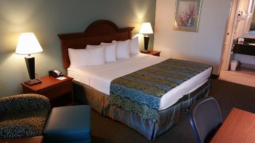 Baymont by Wyndham Sarasota - image 21