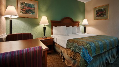 Baymont by Wyndham Sarasota - image 22