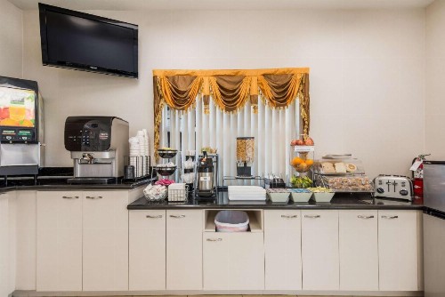 SureStay Hotel by Best Western Sarasota North - image 10