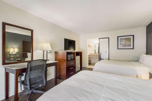 SureStay Hotel by Best Western Sarasota North - image 11