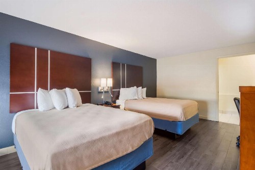 SureStay Hotel by Best Western Sarasota North - image 16