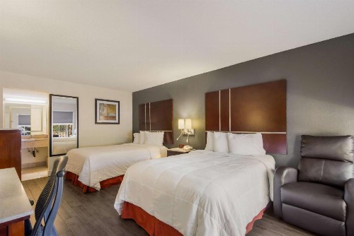 SureStay Hotel by Best Western Sarasota North - image 22