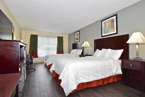 SureStay Hotel by Best Western Sarasota North - image 31