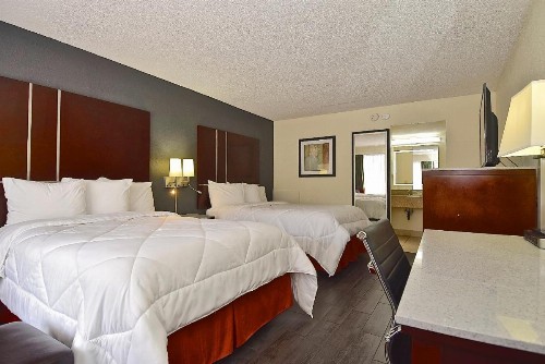 SureStay Hotel by Best Western Sarasota North - image 34