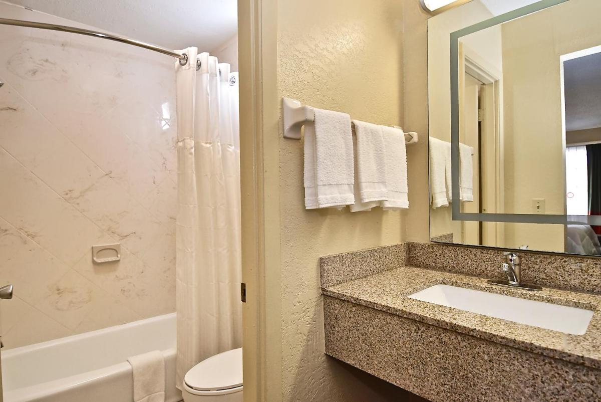 SureStay Hotel by Best Western Sarasota North - image 5