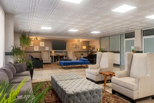 Ramada by Wyndham Sarasota Waterfront - image 19