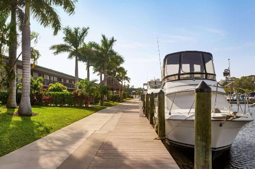 Ramada by Wyndham Sarasota Waterfront - image 31