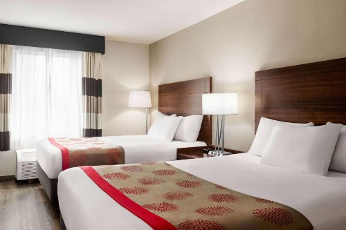 Ramada by Wyndham Sarasota Waterfront - image 38