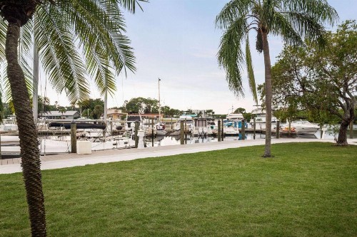 Ramada by Wyndham Sarasota Waterfront - image 40