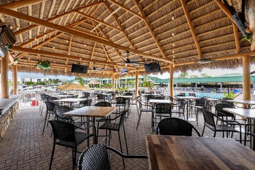 Ramada by Wyndham Sarasota Waterfront - image 8