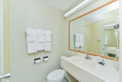 Americas Best Value Inn Sarasota - image 13
